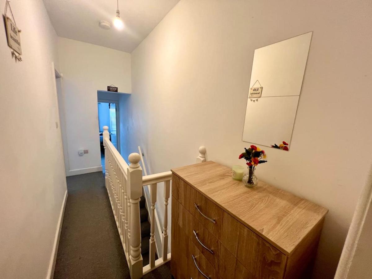 4 Bedroom Terrace House Wellingborough Exteriér fotografie